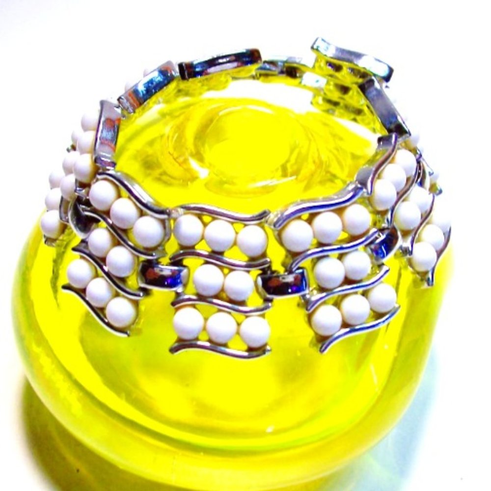 Vintage Silver tone White Bead Bracelet